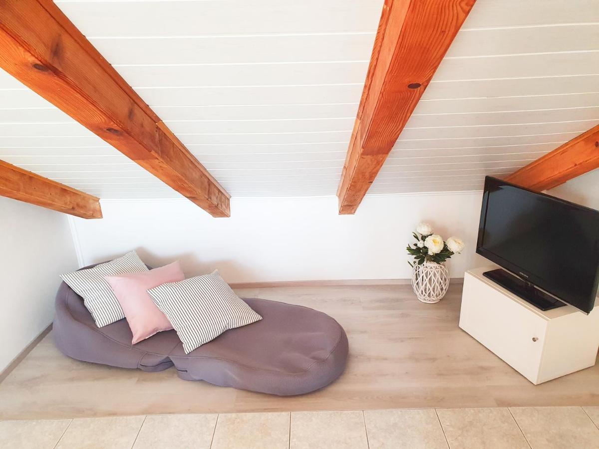 Breathtaking Seaview App Barac On Separated Floor Crikvenica Bagian luar foto