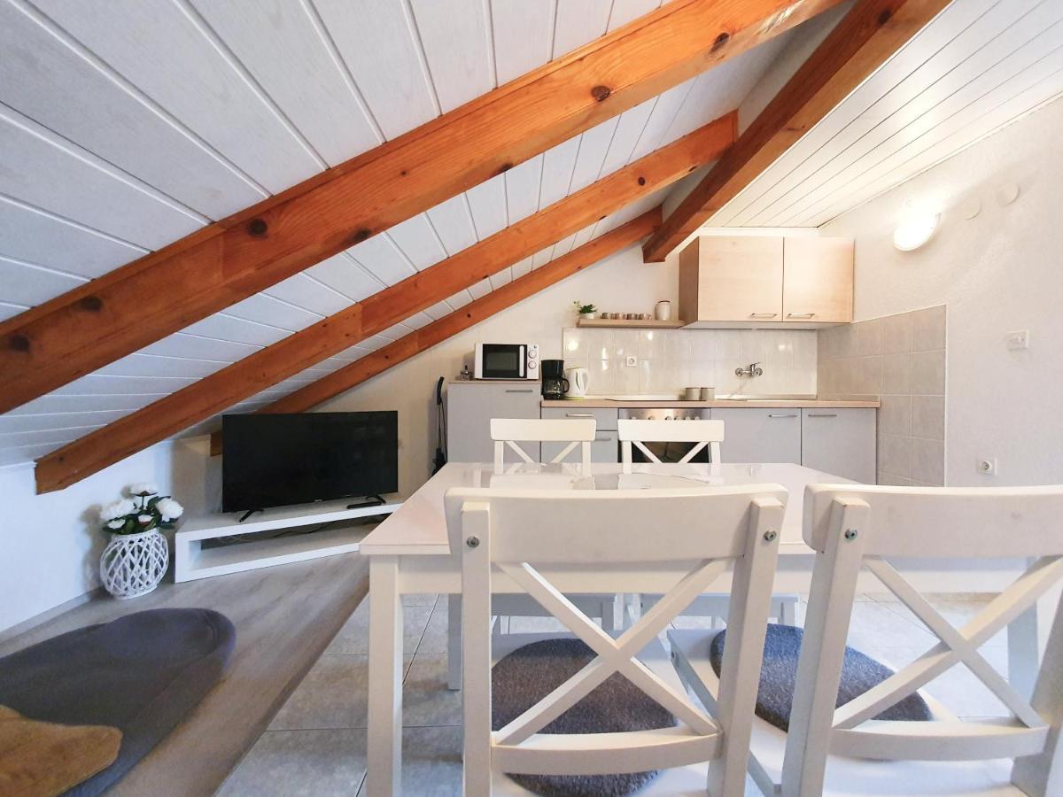 Breathtaking Seaview App Barac On Separated Floor Crikvenica Bagian luar foto